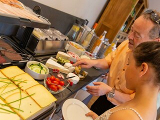 Weingut_Gaestehaus_Gerd_Muellers_Kroev_Mosel-24