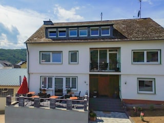 Ferienwohnung_2_Weingut_Gerd_Muellers_Kroev-17