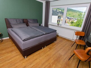 Weingut_Gaestehaus_Gerd_Muellers_Kroev_Mosel-98