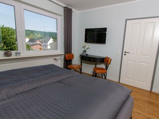 Weingut_Gaestehaus_Gerd_Muellers_Kroev_Mosel-100