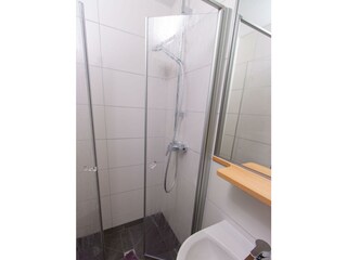 Weingut_Gaestehaus_Gerd_Muellers_Kroev_Mosel-102