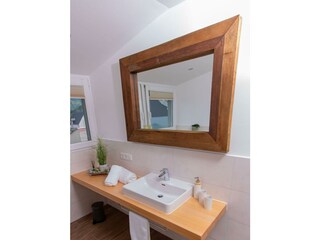 Ferienwohnung_2_Weingut_Gerd_Muellers_Kroev-2