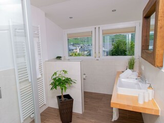 Ferienwohnung_2_Weingut_Gerd_Muellers_Kroev