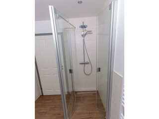 Ferienwohnung_2_Weingut_Gerd_Muellers_Kroev-5