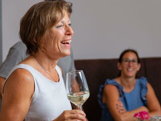 Weingut_Gaestehaus_Gerd_Muellers_Kroev_Mosel-43