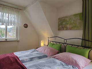 Schlafzimmer 1