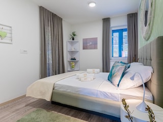 Doppelzimmer 1 160x200 cm mit Komfort-Topper