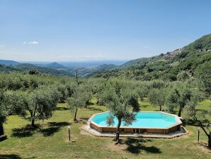 Ferienhaus La Casa Rossa mit Pool