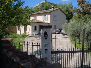 Grundstück/Einfahrt