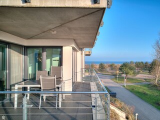 möblierter Balkon Richtung Osten und Süden