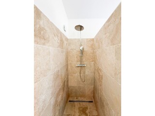 Bad 1 - en suite Schlafzimmer 1