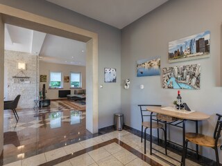 Spacious hallway and entrance area at Villa Ravina