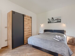 Komfortables Doppelzimmer mit großem Kleiderschrank