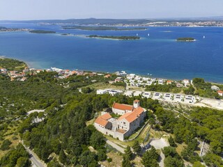 Villa nahe am Strand auf Pasman