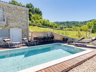 Idylic secluded villa in the hills with private pool