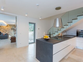 Fully equipped kitchen in Villa Akazija in Buzet