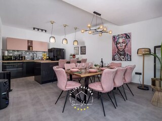 Voll ausgestattete Küche und Essbereich – Villa Modruna