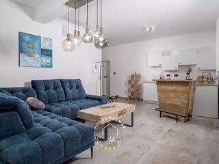 Modernes Interieur mit hochwertigen Details