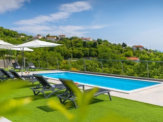 Private Pool in Villa Lavinia in the Kvarner Bay