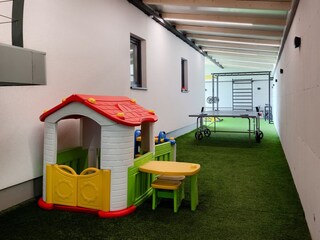 Kinderspielecke, Tischtennis und Fittnessraum