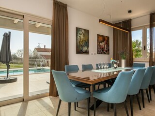 Essbereich mit Zugang zur Poolterrasse, Villa Valentina