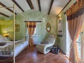 Wunderschön einzigartig dekoriertes Schlafzimmer