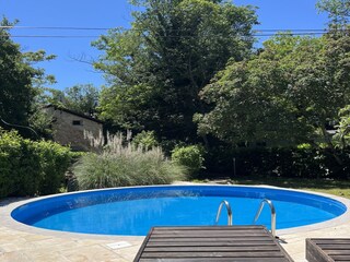 Privater Pool umgeben von Natur in Casa Rupeni