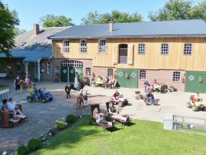 Bauernhof Ferienwohnung 55m² - Welt in Eiderstedt - image1