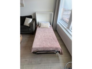 Klappbares Einzelbett