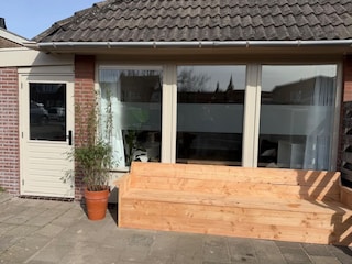 Sie können einen  Tisch aus dem Flur nehmen.