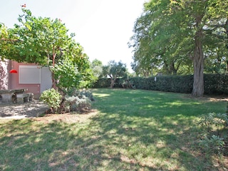 Large private parking in the garden
