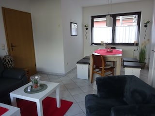 Fuchsbau, Wohn- Essbereich (3)