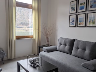 Wohnzimmer mit Rheinblick