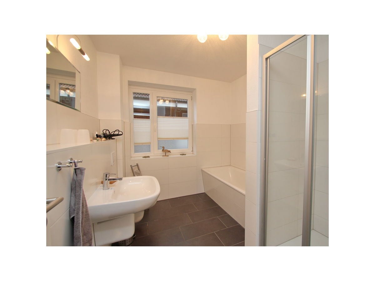 Badezimmer dusche und badewanne – midir