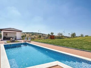 Vakantiehuis Sinj Buitenaudio-opname 4
