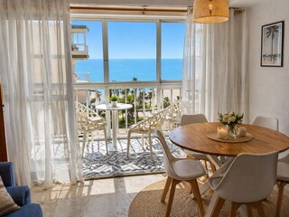 der verglaste Balkon erweitert den Wohnbereich