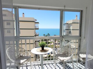 die mittleren Fenster lassen sich oben und unten separa