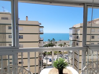 sehr schöner Blick auf die Promenade und den Strand