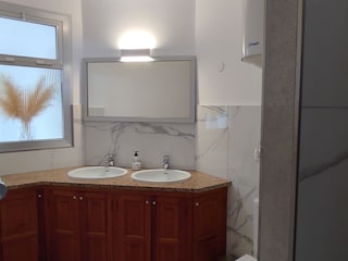 Designerbad mit großer Dusche