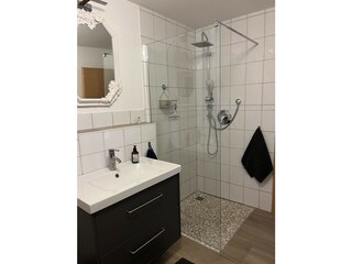 Badezimmer/Dusche