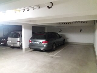 Tiefgaragenplatz 42