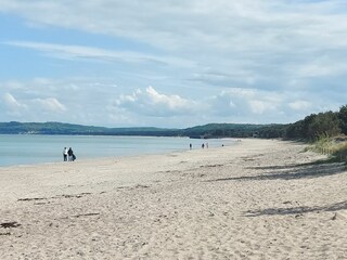 Strand vor dem Haus