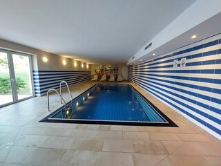 Schwimmbad im Haus