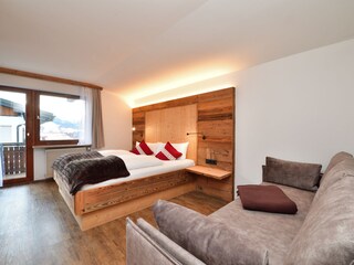 Schlafzimmer Widderstein mit Stockbett und Balkon