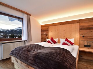 Schlafzimmer Widderstein mit Stockbett und Balkon