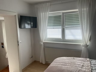 Schlafzimmer mit TV