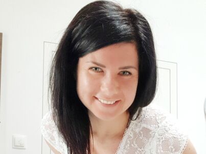 Frau Lenka Samolejova