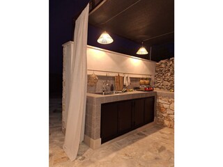 Outdoor kitchen