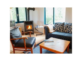 Wohnzimmer mit Kamin