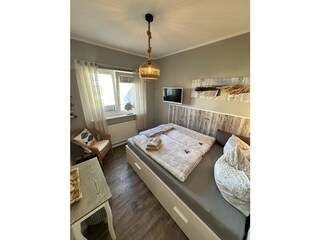 TV & Stauraum im Bettkasten